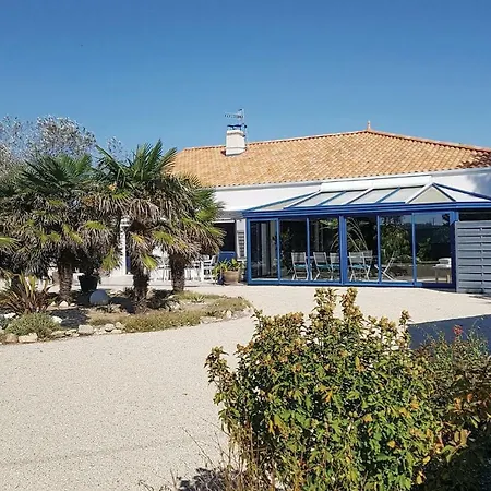 Two-bedroom Holiday In Sur Mer * LʼAiguillon-sur-Mer